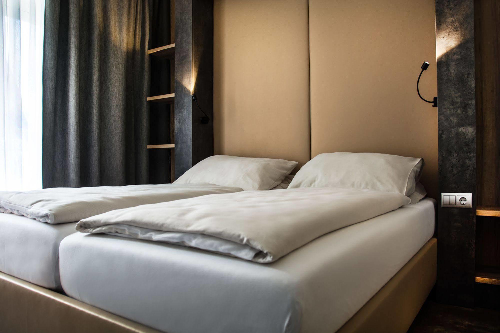 Rocket Rooms Velden فيلدين ام ورثرسي المظهر الخارجي الصورة